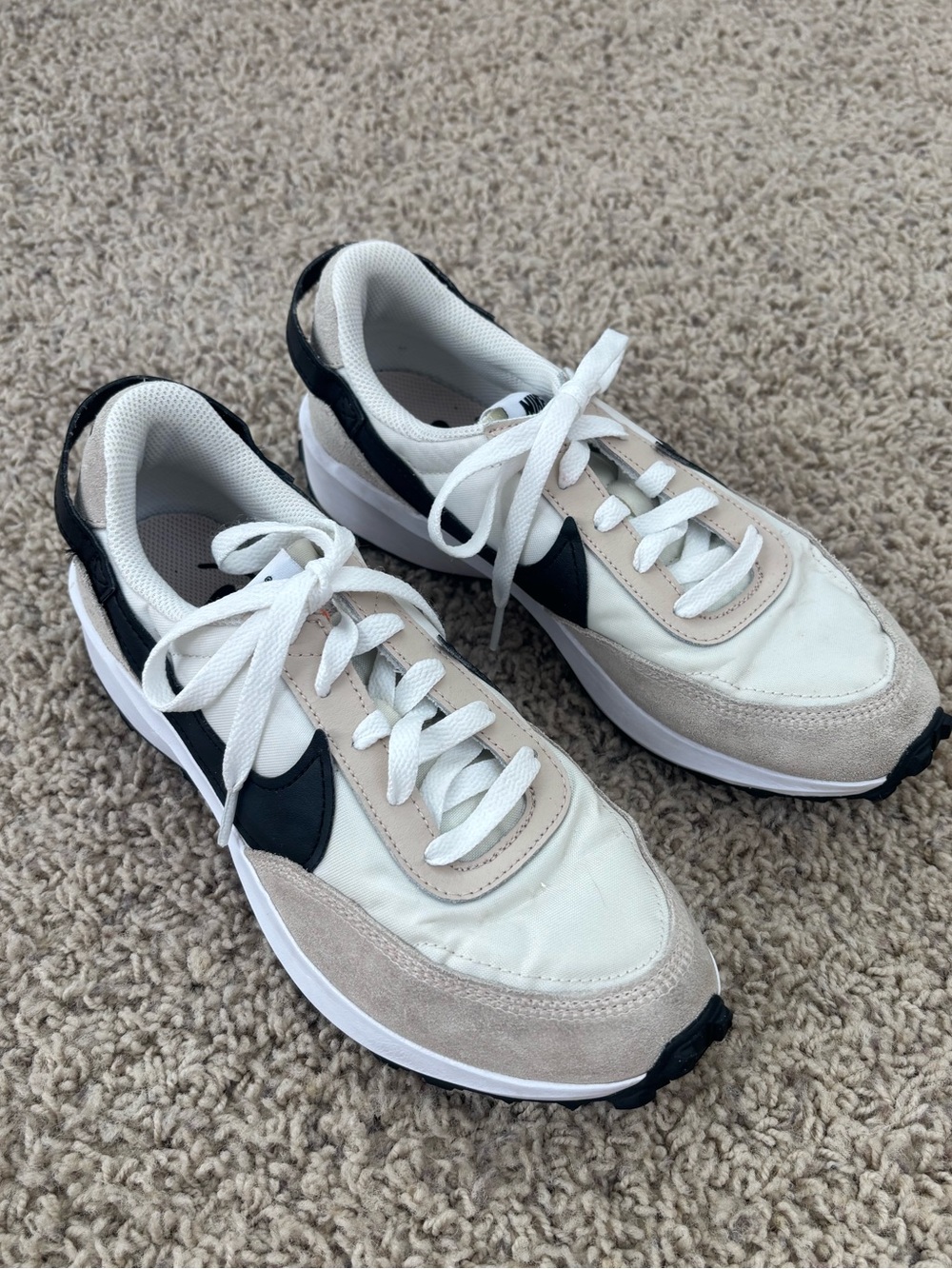 Nike Waffle Debut Women’s Sneaker